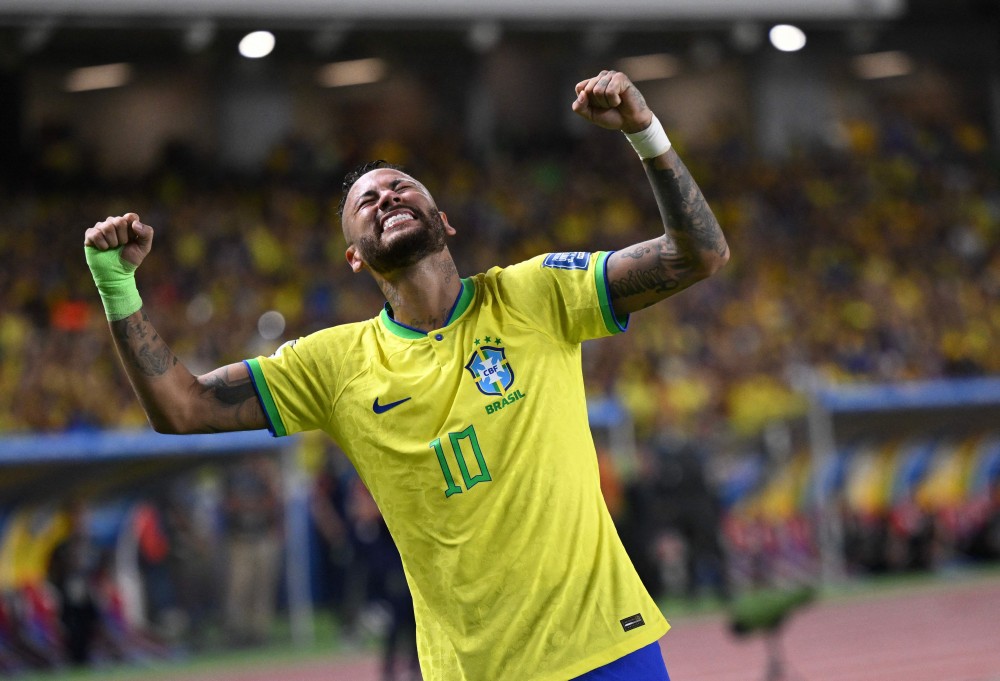 Neymar menjadi pencetak gol terbanyak sepanjang sejarah Brasil. AFP
